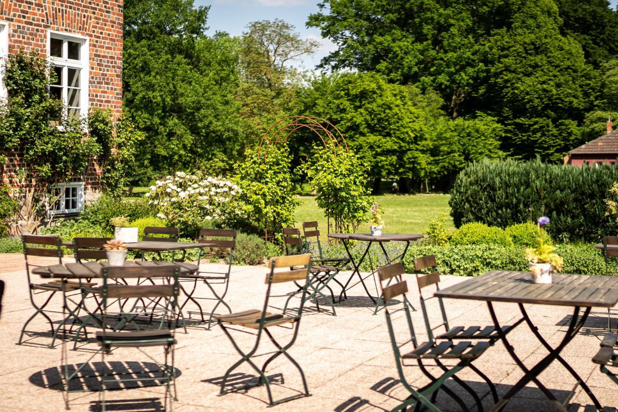 Romantik Hotel Gutshaus Ludorf Esterno foto