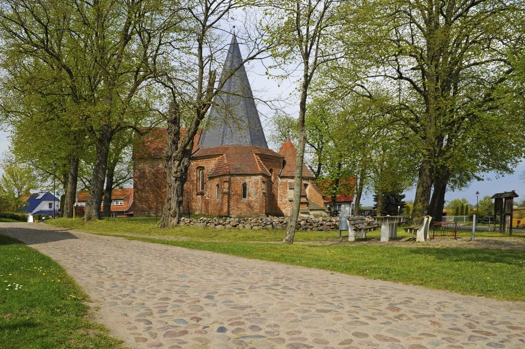 Romantik Hotel Gutshaus Ludorf Esterno foto