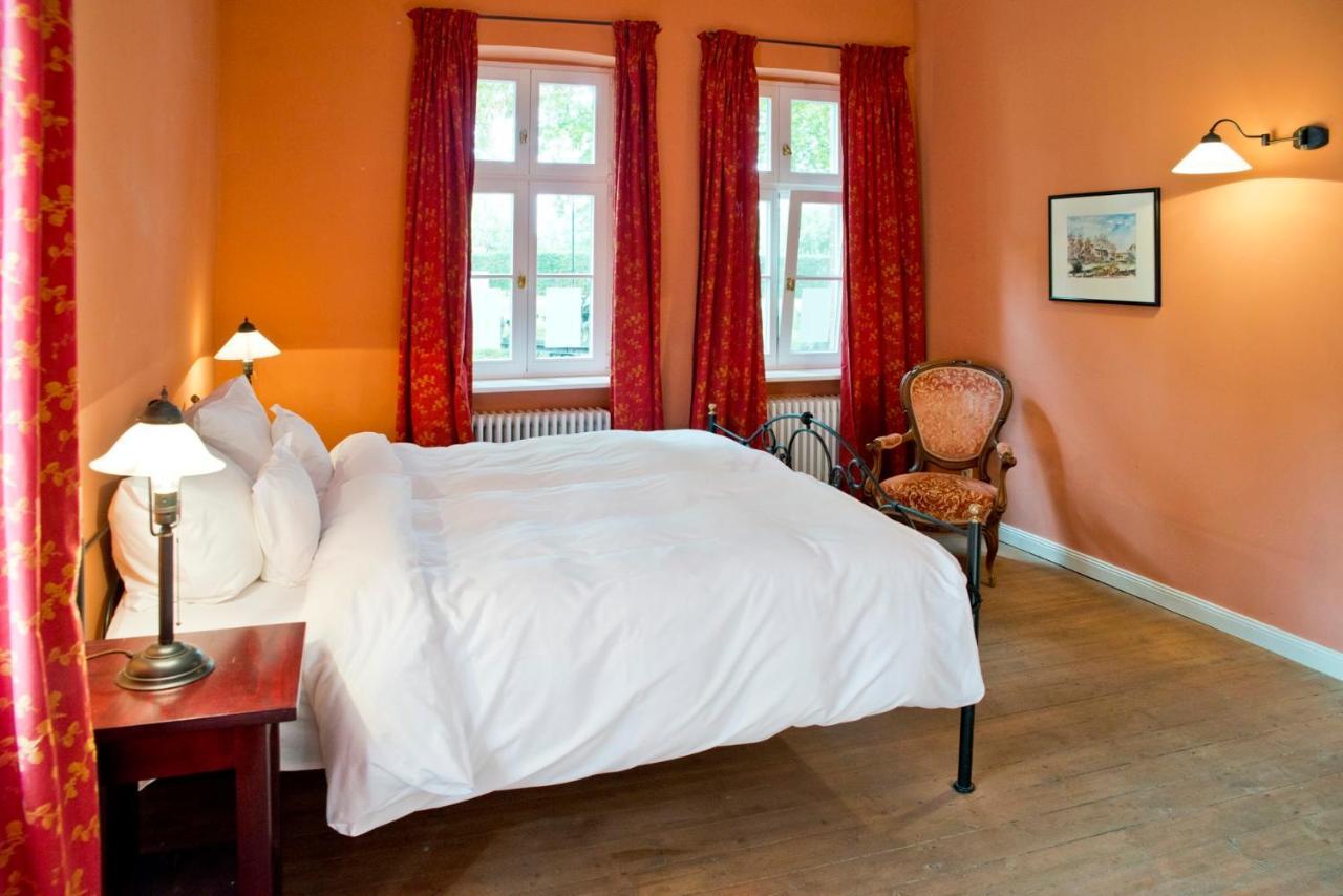 Romantik Hotel Gutshaus Ludorf Esterno foto
